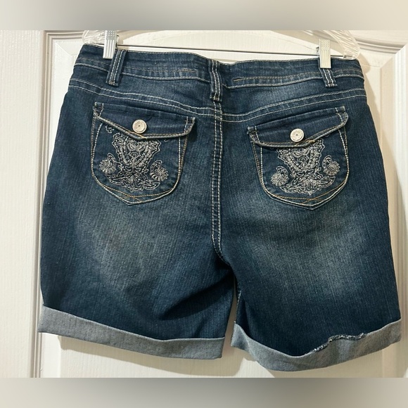 Deja Blue Dark Wash Denim Blue Women's Short Size 14 - Picture 2 of 4